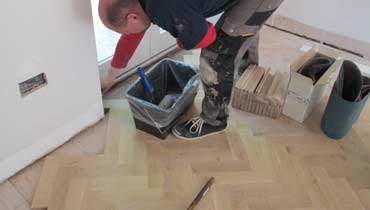 Herringbone pattern | Parquet Floor Fitters