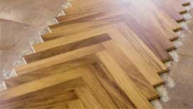 Herringbone patterned parquet floor – how to install it? | Parquet Floor Fitters