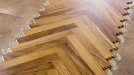 Herringbone patterned parquet floor – how to install it? | Parquet Floor Fitters Herringbone patterned parquet floor – how to install it? | Parquet Floor Fitters