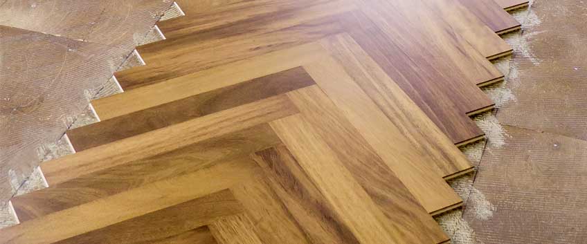 Herringbone patterned parquet floor – how to install it? | Parquet Floor Fitters